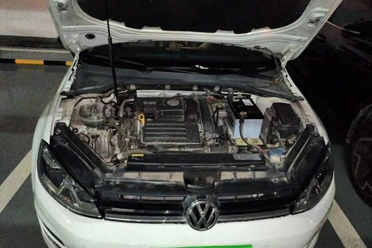 Used Volkswagen Golf 2017 230TSI Automatic Comfort Edition – Celebrating Milestone of One Million Units Engine Bay