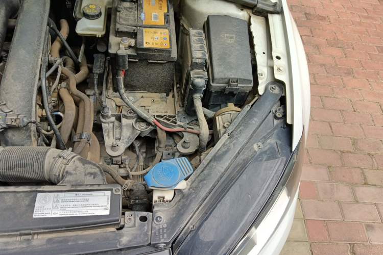 Used Volkswagen Golf 2017 230TSI Automatic Comfort Edition – Celebrating Milestone of One Million Units Engine Bay Left