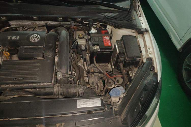 Used Volkswagen Golf 2017 230TSI Automatic Comfort Edition – Celebrating Milestone of One Million Units Engine Bay Left