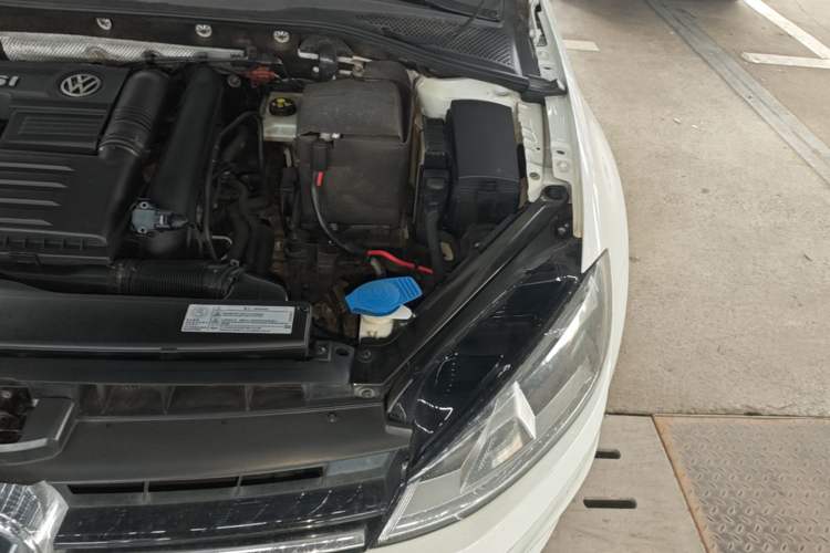 Used Volkswagen Golf 2017 230TSI Automatic Comfort Edition – Celebrating Milestone of One Million Units Engine Bay Left