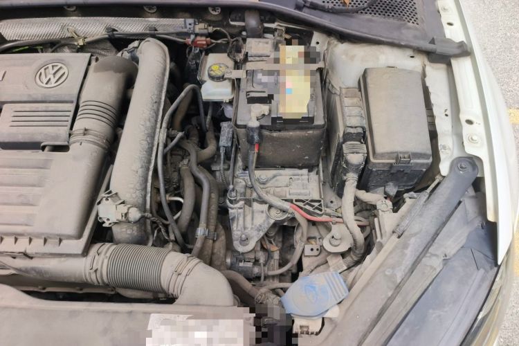 Used Volkswagen Golf 2017 280TSI Automatic R-Line Million-Vehicle Commemorative Edition Engine Bay Left