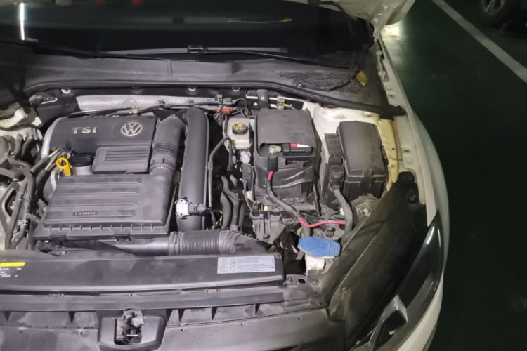 Used Volkswagen Golf 2017 230TSI Automatic Comfort Edition – Celebrating Milestone of One Million Units Engine Bay Left
