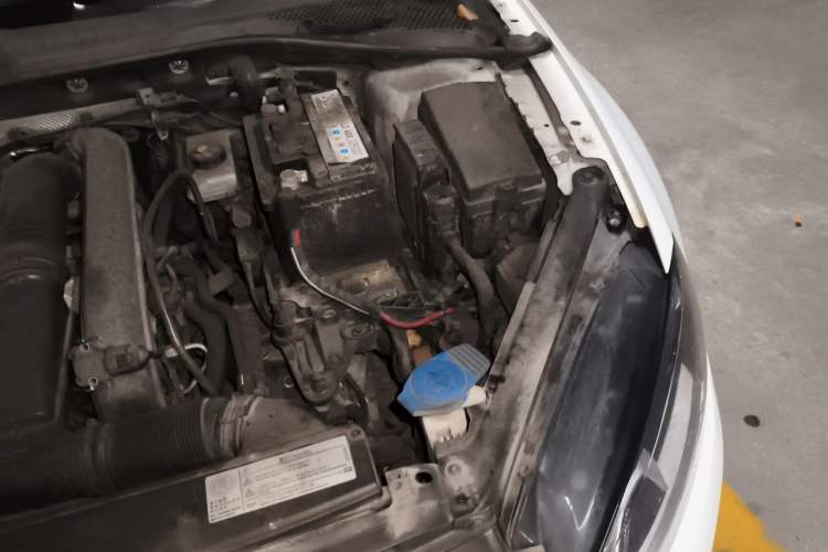 Used Volkswagen Golf 2017 230TSI Automatic Comfort Edition – Celebrating Milestone of One Million Units Engine Bay Left