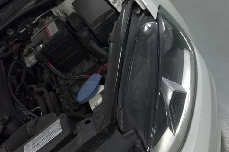 Used Volkswagen Golf 2017 230TSI Automatic Comfort Edition – Celebrating Milestone of One Million Units Engine Bay Left