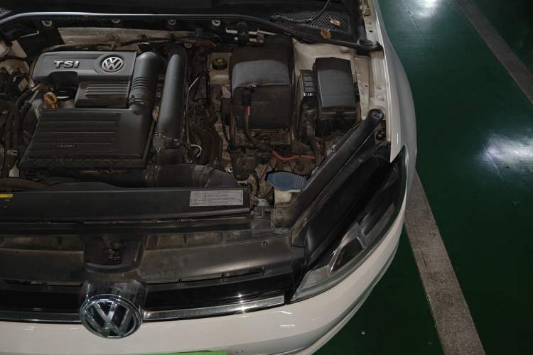 Used Volkswagen Golf 2017 230TSI Automatic Comfort Edition – Celebrating Milestone of One Million Units Engine Bay Left