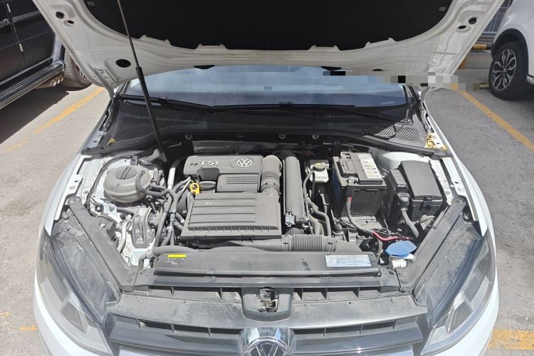 Used Volkswagen Golf 2017 230TSI Automatic Luxury Million-Vehicle Commemorative Edition Engine Bay