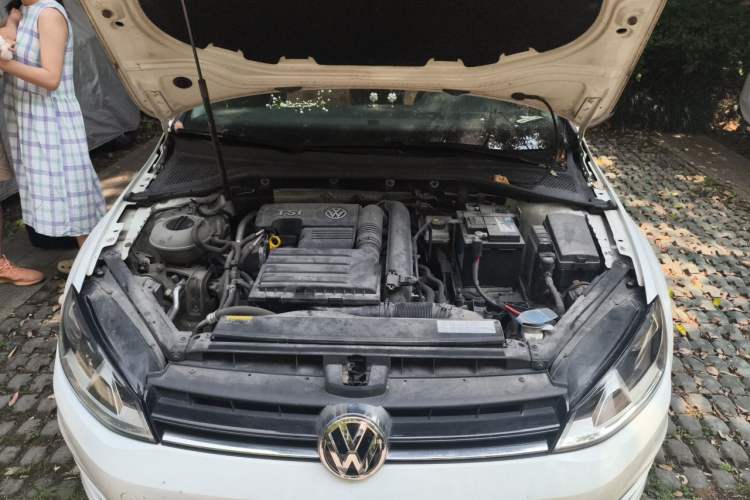 Used Volkswagen Golf 2017 230TSI Automatic Comfort Edition – Celebrating Milestone of One Million Units Engine Bay