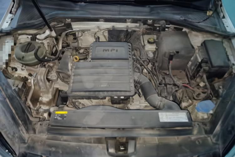 Used Volkswagen Golf 2017 1.6L Automatic Comfort Million-Vehicle Anniversary Edition Engine Bay