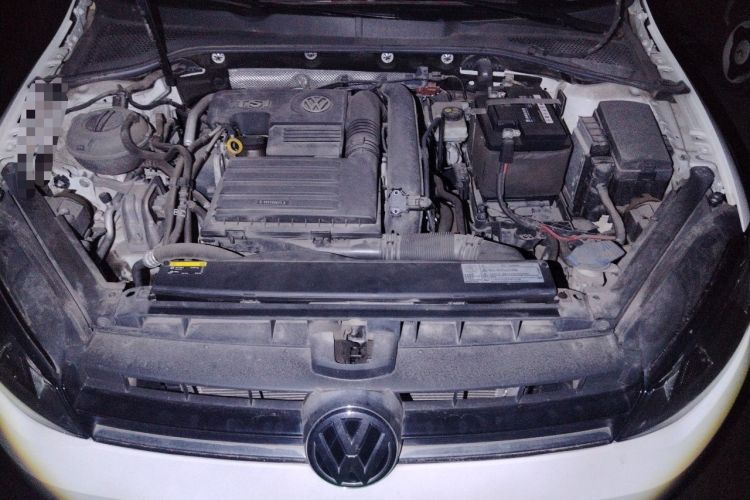 Used Volkswagen Golf 2017 230TSI Automatic Luxury Million-Vehicle Commemorative Edition Engine Bay