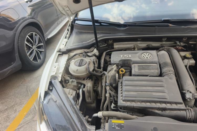 Used Volkswagen Golf 2017 230TSI Automatic Comfort Edition – Celebrating Milestone of One Million Units Engine Bay Right