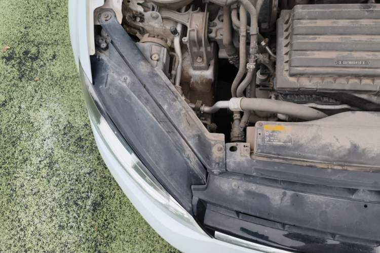 Used Volkswagen Golf 2017 230TSI Automatic Comfort Edition – Celebrating Milestone of One Million Units Engine Bay Right
