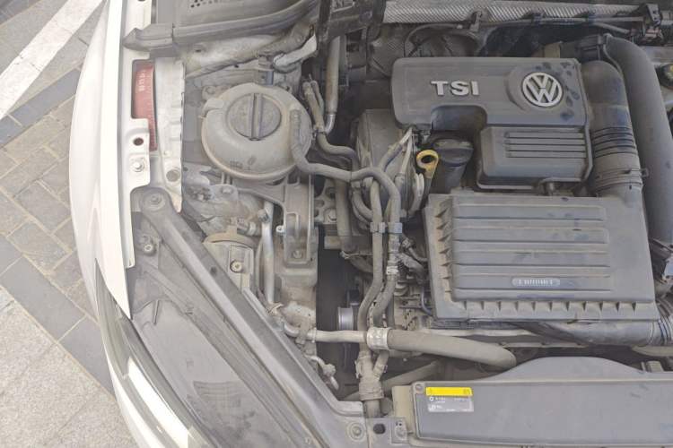 Used Volkswagen Golf 2017 230TSI Automatic Comfort Edition – Celebrating Milestone of One Million Units Engine Bay Right