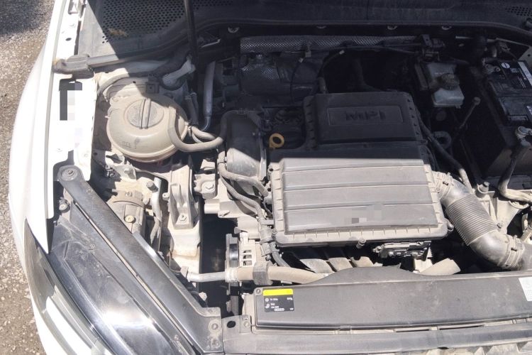 Used Volkswagen Golf 2017 1.6L Automatic Comfort Million-Vehicle Anniversary Edition Engine Bay Right