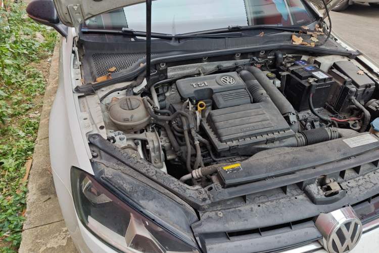 Used Volkswagen Golf 2017 230TSI Automatic Comfort Edition – Celebrating Milestone of One Million Units Engine Bay Right