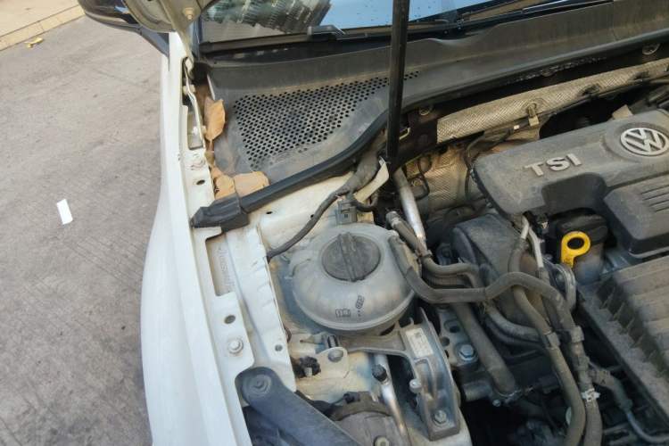 Used Volkswagen Golf 2017 230TSI Automatic Comfort Edition – Celebrating Milestone of One Million Units Engine Bay Right