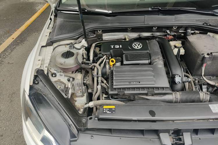 Used Volkswagen Golf 2017 230TSI Automatic Luxury Million-Vehicle Commemorative Edition Engine Bay Right