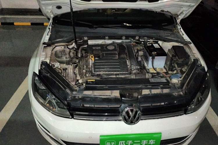 Used Volkswagen Golf 2017 230TSI Automatic Comfort Edition – Celebrating Milestone of One Million Units Engine Bay Right