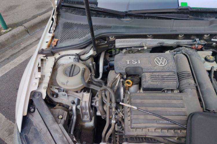 Used Volkswagen Golf 2017 230TSI Automatic Luxury Million-Vehicle Commemorative Edition Engine Bay Right