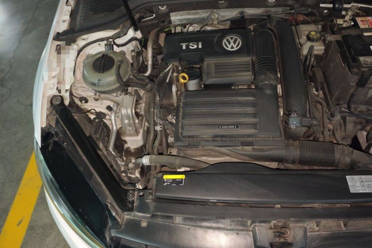 Used Volkswagen Golf 2017 280TSI Automatic R-Line Million-Vehicle Commemorative Edition Engine Bay Right