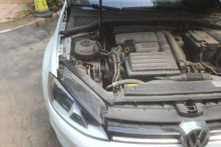 Used Volkswagen Golf 2017 230TSI Automatic Comfort Edition – Celebrating Milestone of One Million Units Engine Bay Right