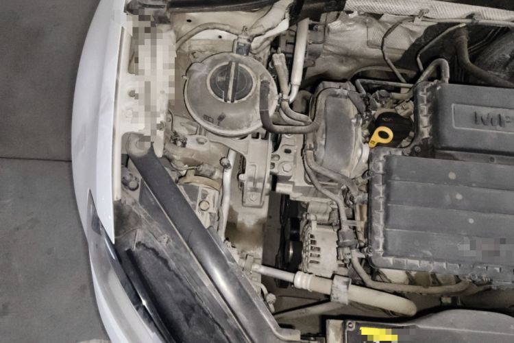 Used Volkswagen Golf 2017 1.6L Automatic Comfort Million-Vehicle Anniversary Edition Engine Bay Right