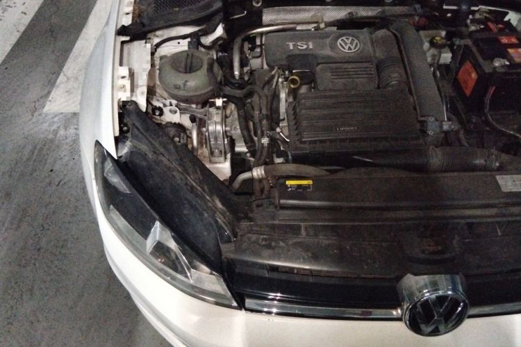 Used Volkswagen Golf 2017 230TSI Automatic Comfort Edition – Celebrating Milestone of One Million Units Engine Bay Right