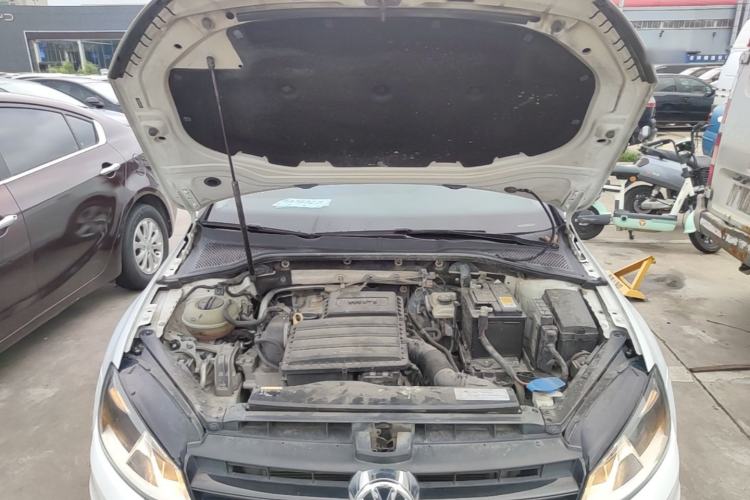 Used Volkswagen Golf 2017 1.6L Automatic Comfort Million-Vehicle Anniversary Edition Engine Bay