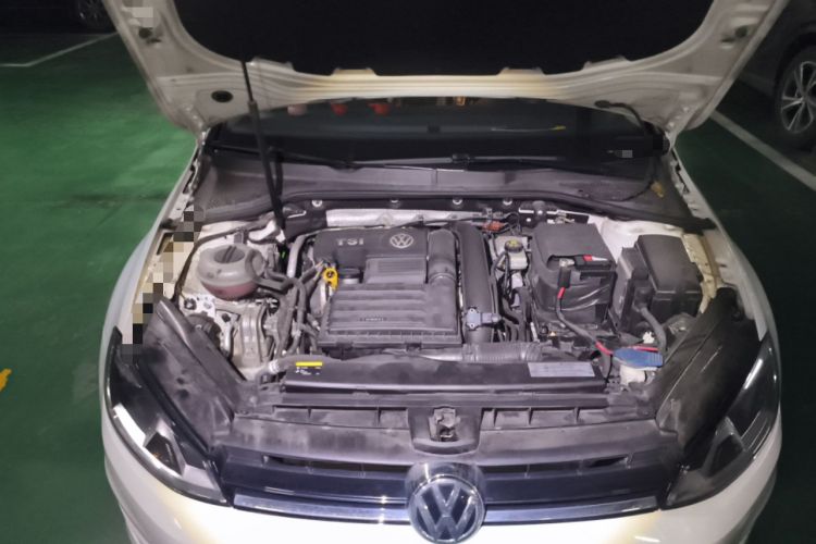 Used Volkswagen Golf 2017 230TSI Automatic Comfort Edition – Celebrating Milestone of One Million Units Engine Bay