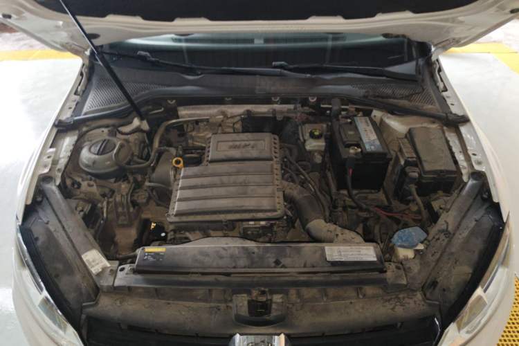Used Volkswagen Golf 2017 1.6L Automatic Comfort Million-Vehicle Anniversary Edition Engine Bay