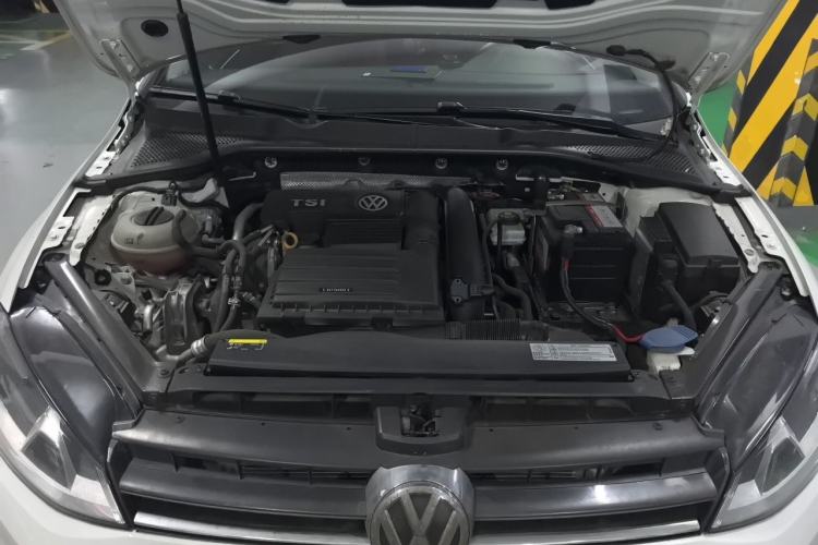 Used Volkswagen Golf 2017 230TSI Automatic Comfort Edition – Celebrating Milestone of One Million Units Engine Bay