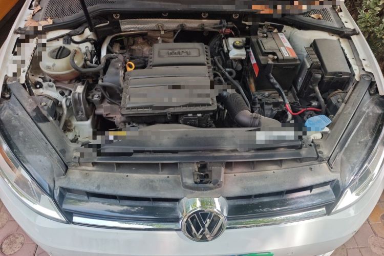 Used Volkswagen Golf 2017 1.6L Automatic Comfort Million-Vehicle Anniversary Edition Engine Bay