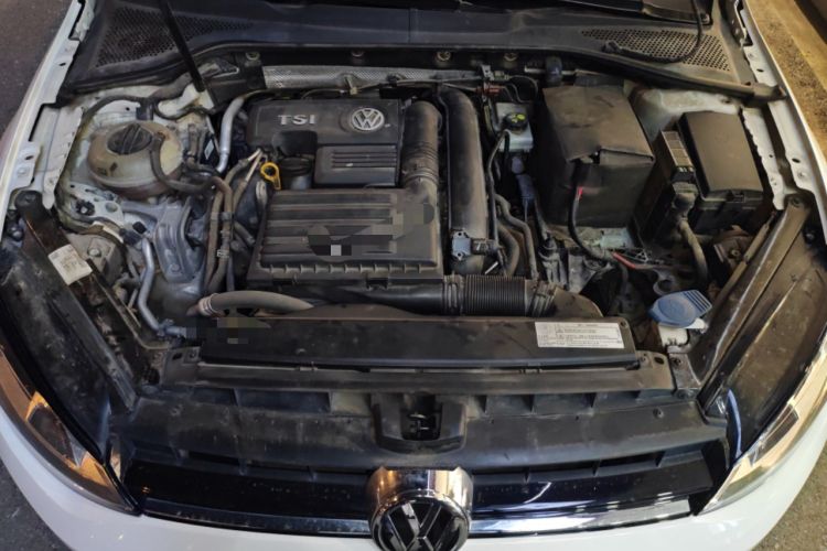 Used Volkswagen Golf 2017 230TSI Automatic Luxury Million-Vehicle Commemorative Edition Engine Bay