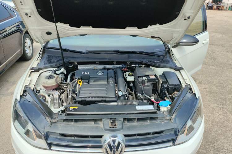 Used Volkswagen Golf 2017 230TSI Automatic Comfort Edition – Celebrating Milestone of One Million Units Engine Bay