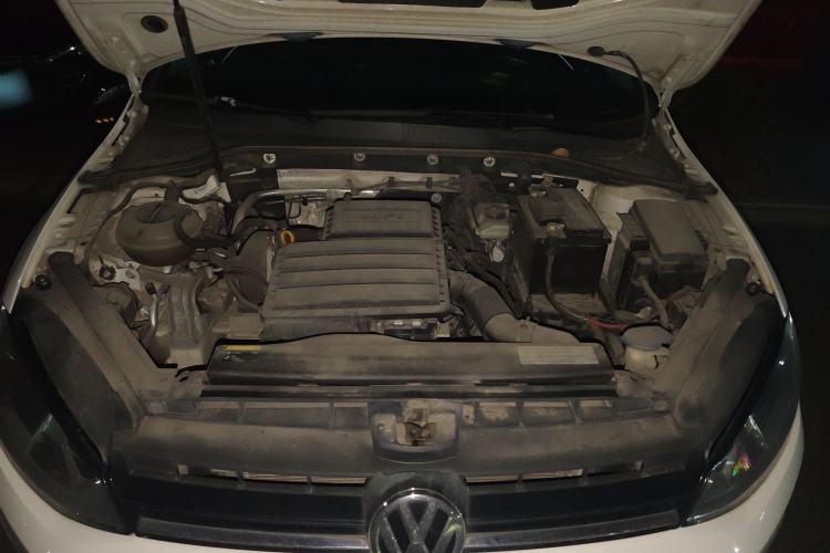 Used Volkswagen Golf 2017 1.6L Automatic Comfort Million-Vehicle Anniversary Edition Engine Bay