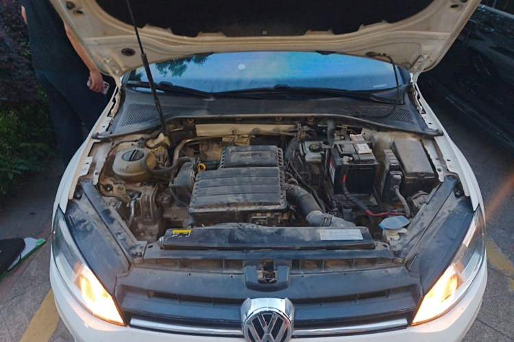 Used Volkswagen Golf 2017 1.6L Automatic Comfort Million-Vehicle Anniversary Edition Engine Bay