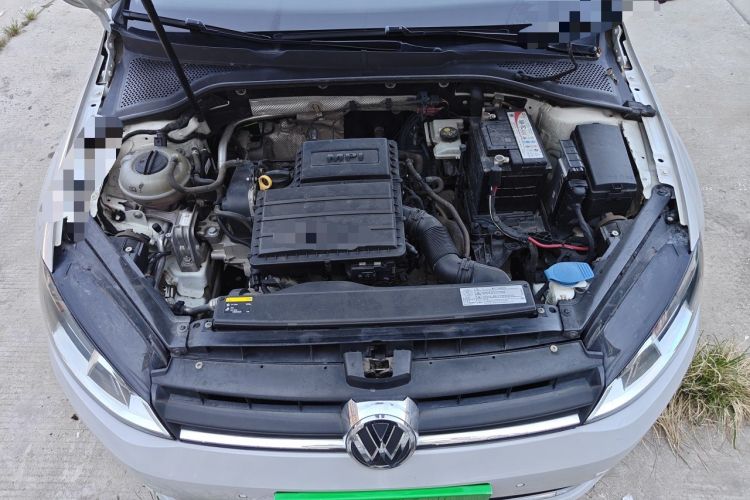 Used Volkswagen Golf 2017 1.6L Automatic Comfort Million-Vehicle Anniversary Edition Engine Bay
