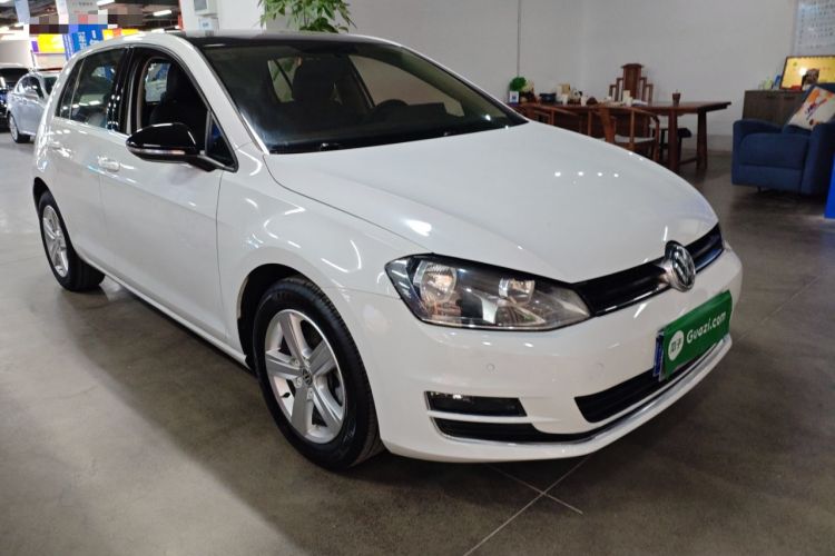 Used Volkswagen Golf 2017 230TSI Automatic Comfort Edition – Celebrating Milestone of One Million Units Exterior 1