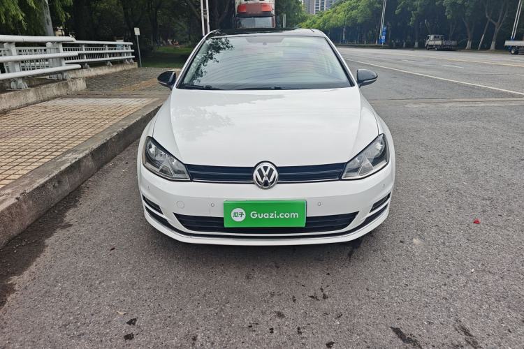 Used Volkswagen Golf 2017 230TSI Automatic Comfort Edition – Celebrating Milestone of One Million Units Exterior 1