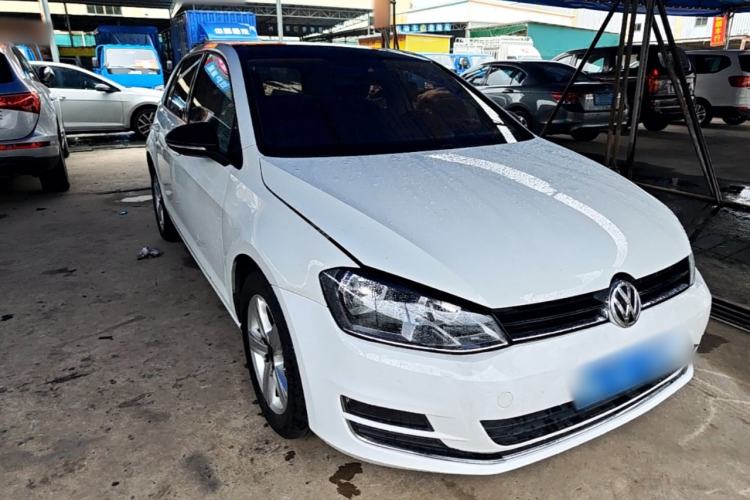 Used Volkswagen Golf 2017 230TSI Automatic Comfort Edition – Celebrating Milestone of One Million Units Exterior 1