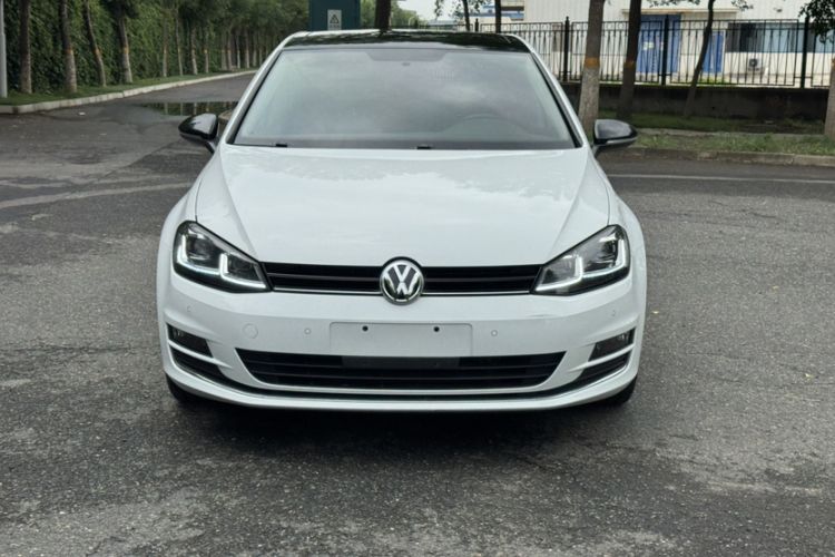 Used Volkswagen Golf 2017 1.6L Automatic Comfort Million-Vehicle Anniversary Edition Exterior 1