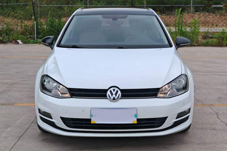 Used Volkswagen Golf 2017 230TSI Automatic Luxury Million-Vehicle Commemorative Edition Exterior 1