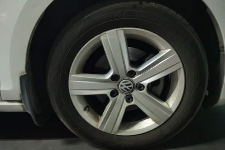 Used Volkswagen Golf 2017 1.6L Automatic Comfort Million-Vehicle Anniversary Edition Exterior 1
