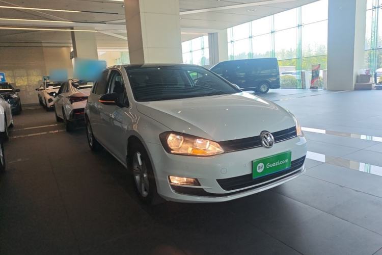Used Volkswagen Golf 2017 1.6L Automatic Comfort Million-Vehicle Anniversary Edition Exterior 1