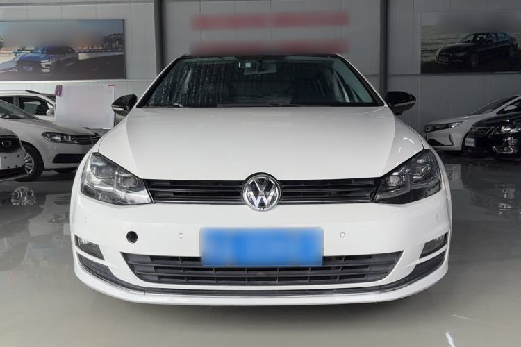 Used Volkswagen Golf 2017 230TSI Automatic Comfort Edition – Celebrating Milestone of One Million Units Exterior 1