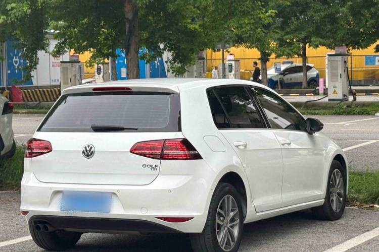 Used Volkswagen Golf 2017 230TSI Automatic Luxury Million-Vehicle Commemorative Edition Exterior 12