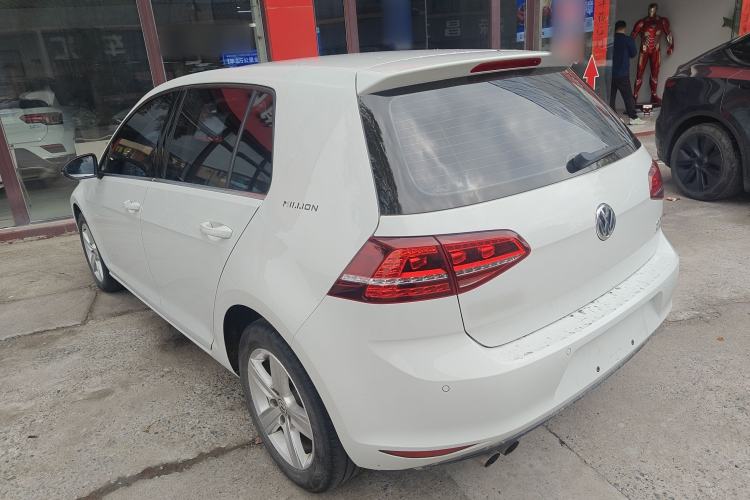 Used Volkswagen Golf 2017 230TSI Automatic Comfort Edition – Celebrating Milestone of One Million Units Exterior 2
