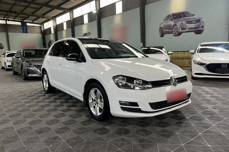 Used Volkswagen Golf 2017 1.6L Automatic Comfort Million-Vehicle Anniversary Edition Exterior 2