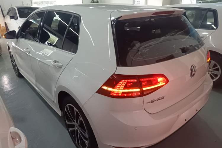 Used Volkswagen Golf 2017 280TSI Automatic R-Line Million-Vehicle Commemorative Edition Exterior 2
