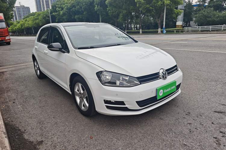 Used Volkswagen Golf 2017 230TSI Automatic Comfort Edition – Celebrating Milestone of One Million Units Exterior 2