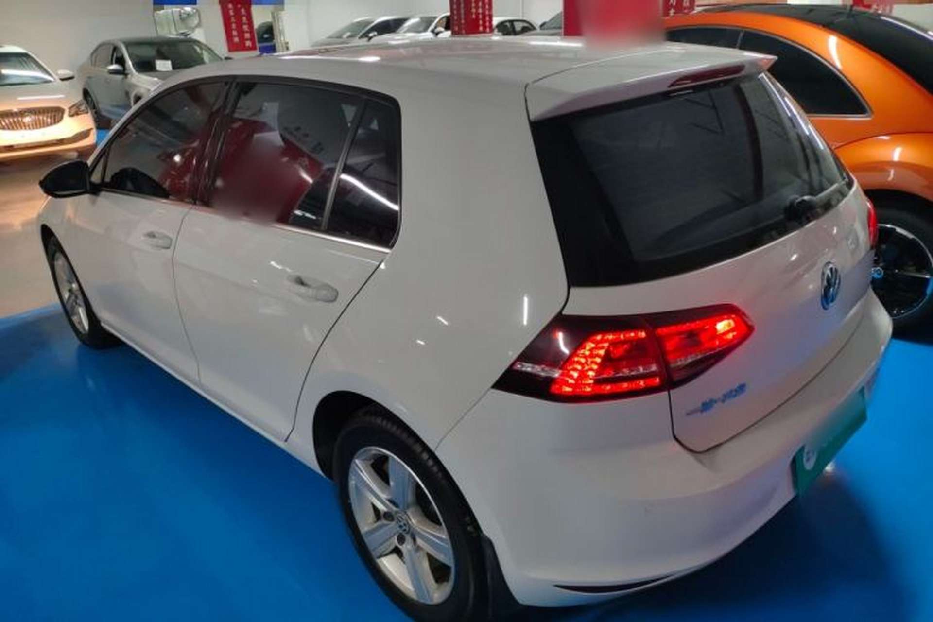 Used Volkswagen Golf 2017 1.6L Automatic Comfort Million-Vehicle Anniversary Edition Exterior 2